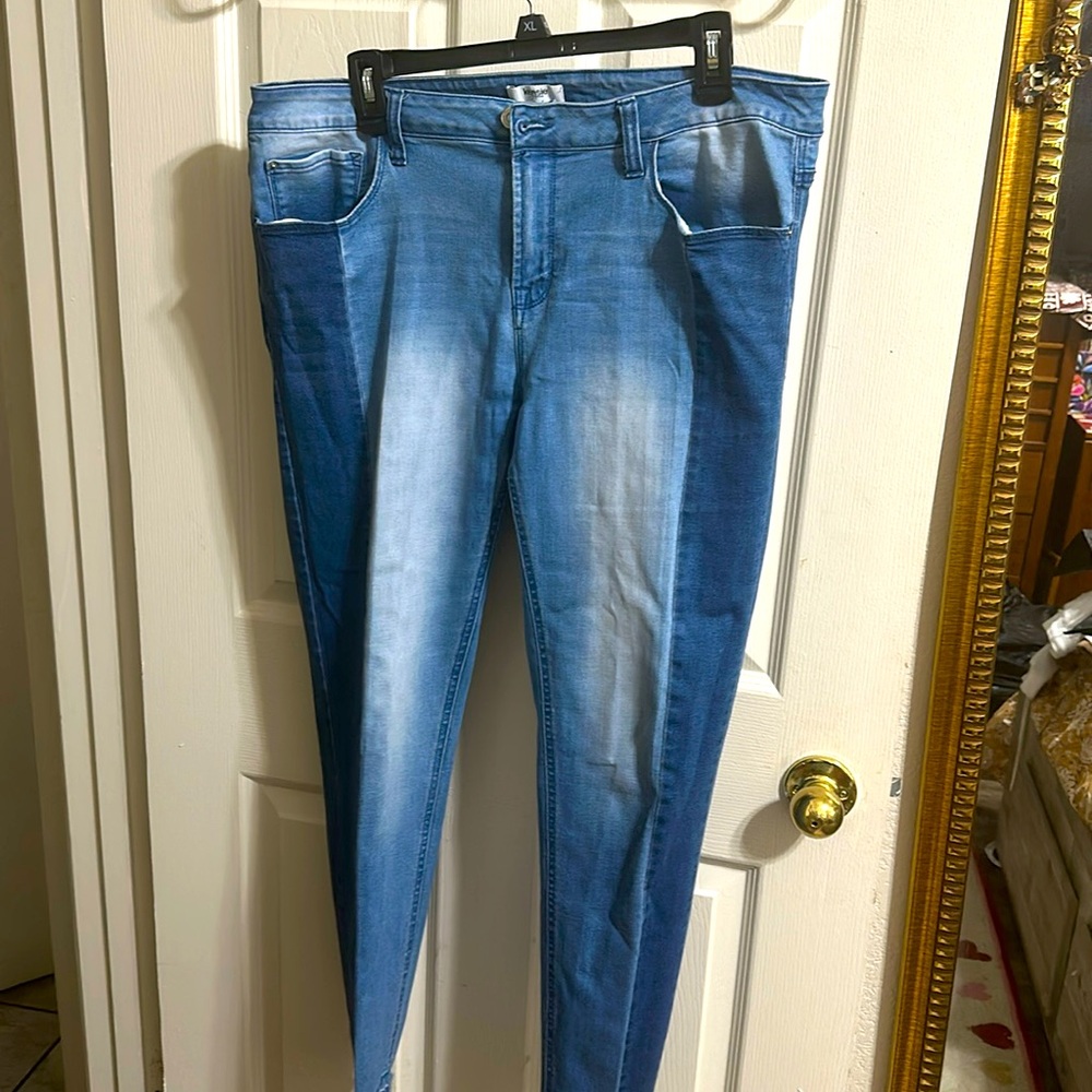 Size 14 Kensie low rise Jeans